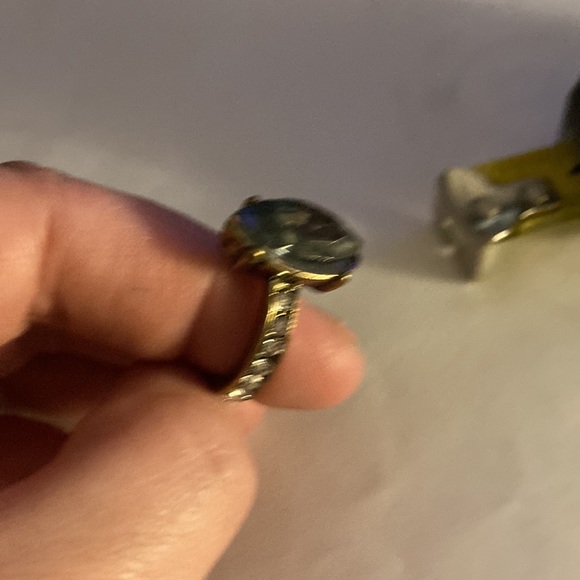 Big gem costume ring - Picture 7 of 7